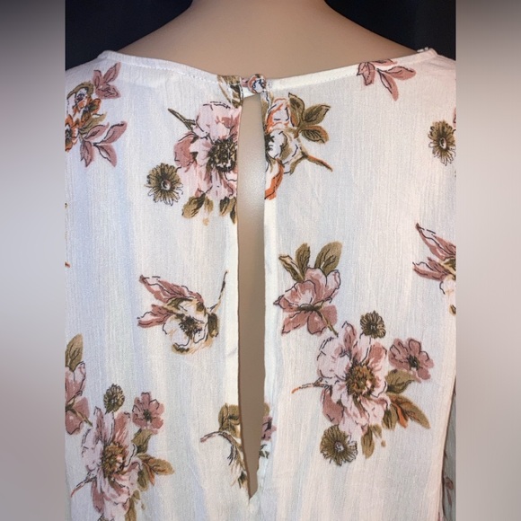 Women’s Coverup Audrey 3+1 Romper. Lined on bottom. Size M-L. Cream with flowers - Picture 6 of 11